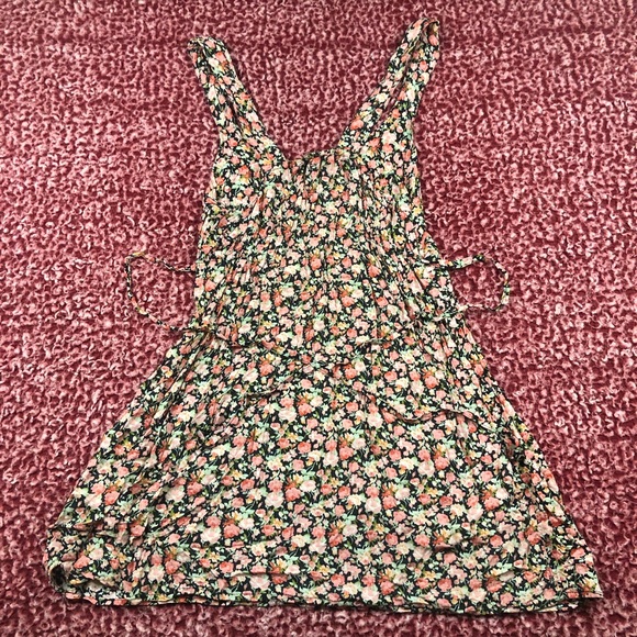 Women’s Apricot Dress - Picture 5 of 5